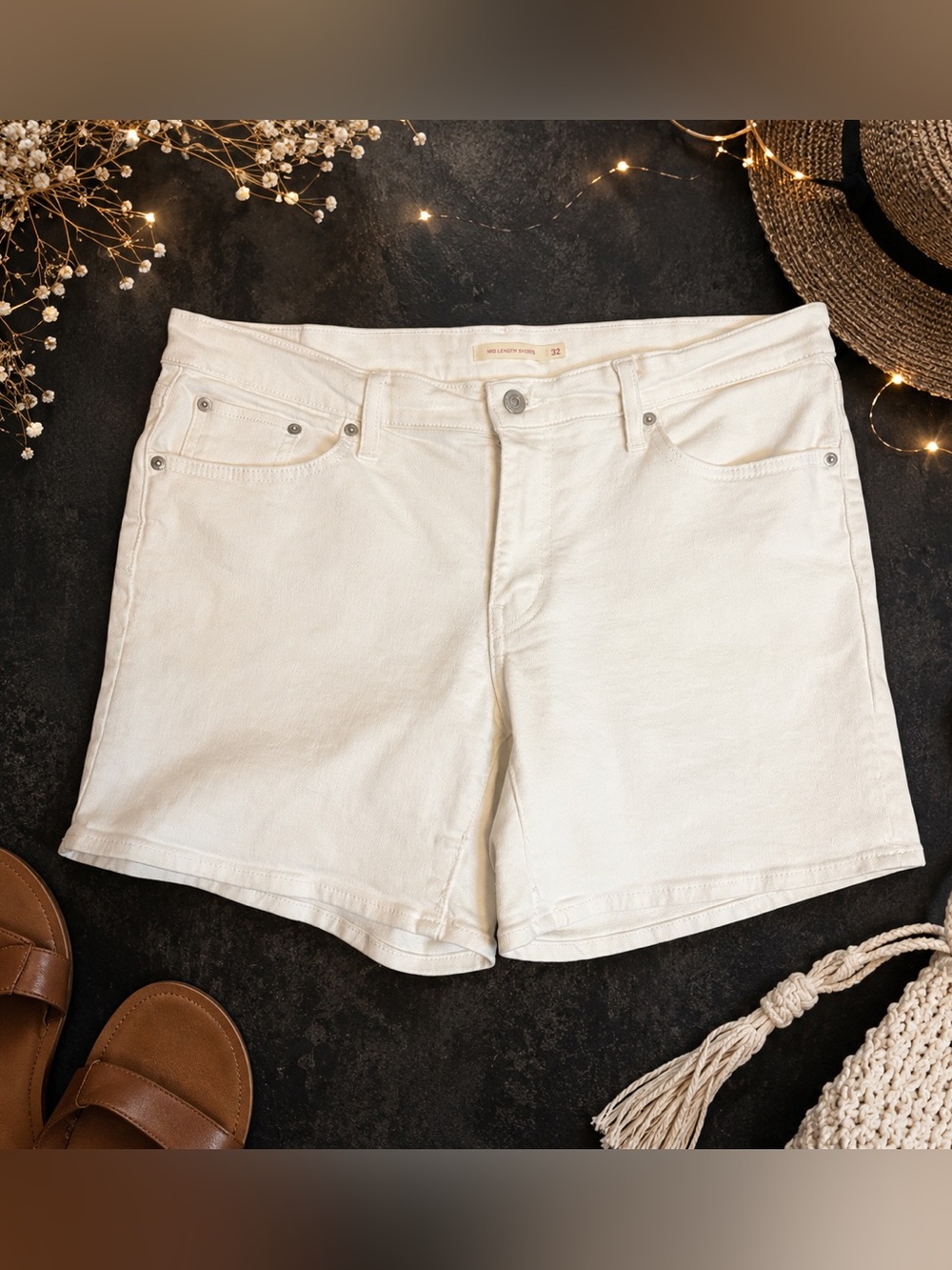 Levi's Mid Length White Denim Jean Shorts Size 32